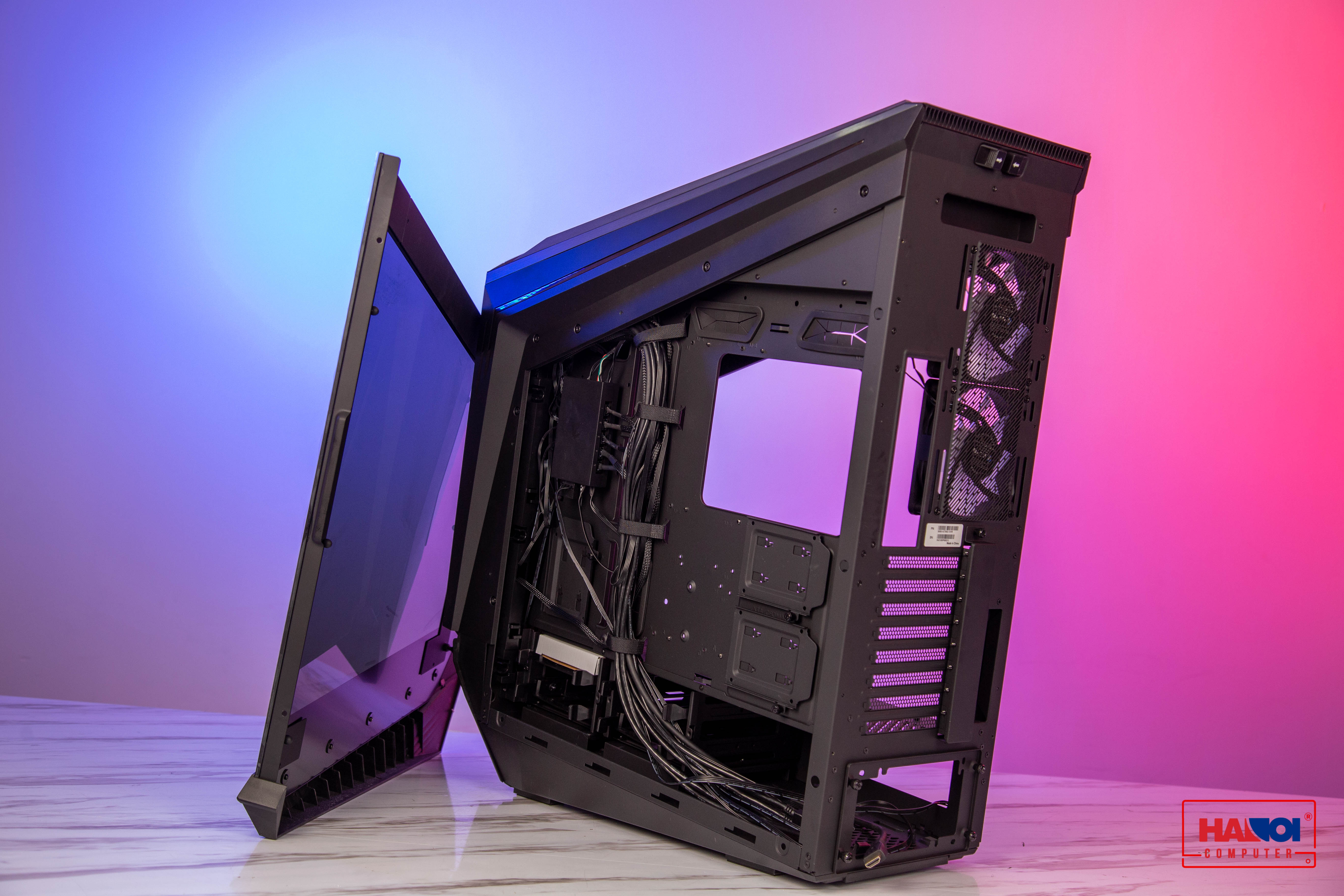 Vỏ case GIGABYTE AORUS C700G Glass thiết kế sang trọng